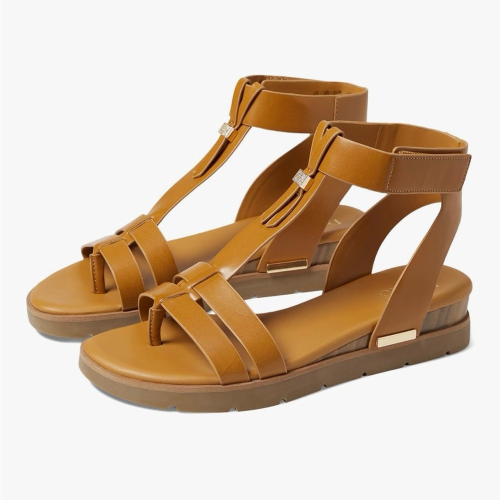Franco Sarto Dosha Padded Sandal w/Velcro Closure Size:7.5